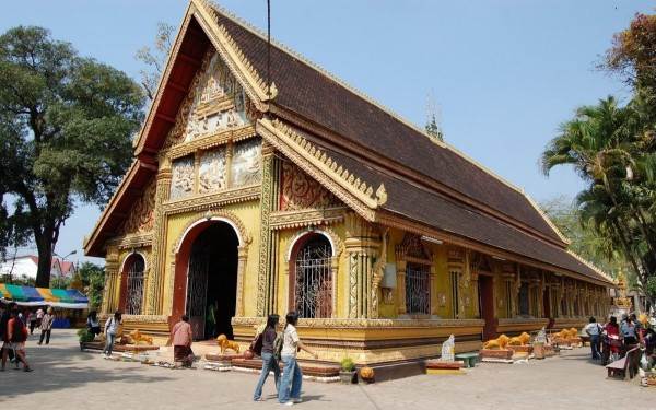 THỦ ĐÔ VIENTIANE – CỐ ĐÔ LUANG PRABANG